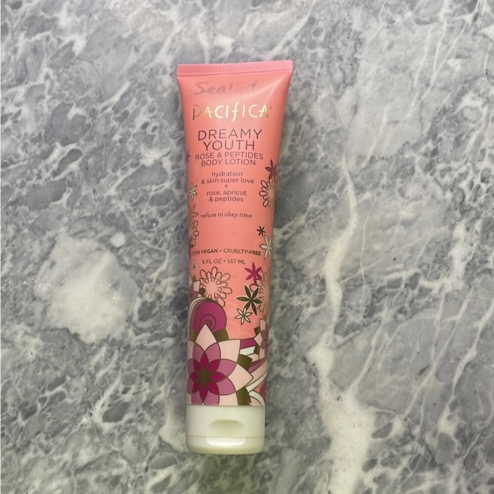 New Pacifica Dreamy Youth Body Lotion